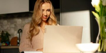 Вработените во Германија поминуваат 17 отсто од своето работно време работејќи од дома