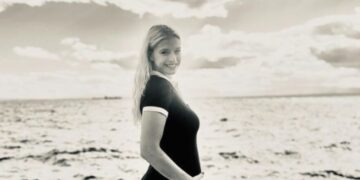 Едина Муса објави дека е бремена, го покажа трудничкиот стомак