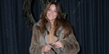 Северина ги коментираше фотографиите на Констракта од концертот во Белград: „Би дошла, но границата“