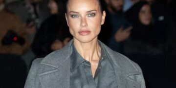 Адријана Лима по 6 години се врати на модната писта: нејзиното време не е поминато