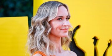 Емили Блант: Моите ќерки мислеа дека сум најзлобната личност на светот за оваа улога