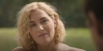 Ким Кардашијан го прослави својот 44 роденден во „гол“ фустан