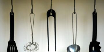 Црната пластика во кујната може да биде опасна за здравјето, предупредуваат научниците