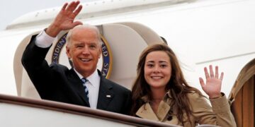 Внуката на Џо Бајден среде претседателските избори објави дека е бремена