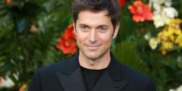 Згодниот готвач од Емили во Париз размислува да ја напушти серијата