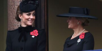 Кејт Мидлтон се појави на церемонијата на Денот на примирјето