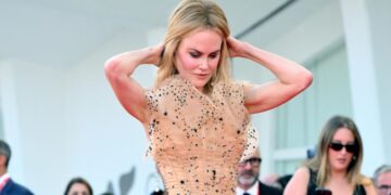 Фановите на Аријана Гранде се загрижија за неа: „Не изгледа добро“