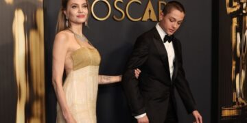 Нокс Џоли-Пит го украде вниманието на црвениот тепих