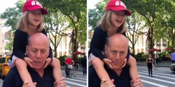 (Видео) Сопругата на Брус Вилис сподели емотивна снимка од актерот со својата ќерка
