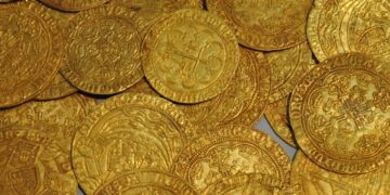 Водоинсталатер пронашол богатство при реновирање на стара вила