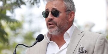 (Видео) Младата пејачка Јана Мрческа ја објави нејзината прва песна