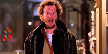 Елтон Џон: Легализацијата на марихуаната во Америка и Канада е една од најголемите грешки на сите времиња