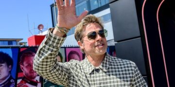 Фановите се убедени дека Џастин Бибер реагирал на свршувачката на Селена со тајна порака