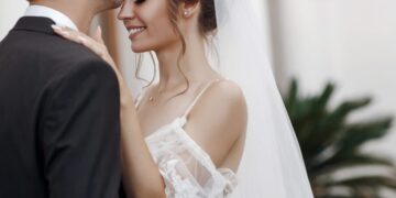 Анџелина Џоли мораше да научи француски за улогата во новиот филм