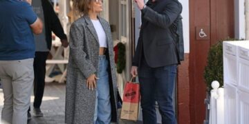 (Видео) Александра Пријовиќ ја заврши турнејата со концерт во Белград: Овој гостин никој не го очекуваше