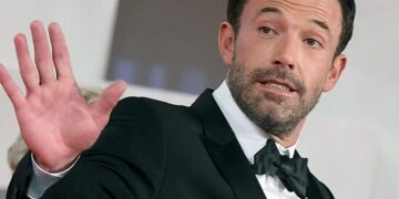 (Видео) Принцезата Шарлот ги воодушеви сите за време на богослужбата на Бадник: Со еден потег покажа каква сестра е