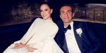 Поранешната сопруга на Роман Абрамович го доби третото дете со грчки милијардер