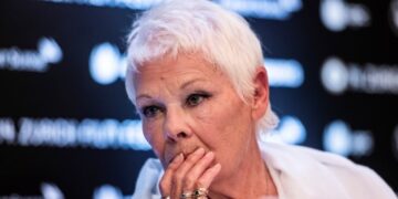 Поранешната сопруга на Роман Абрамович го доби третото дете со грчки милијардер