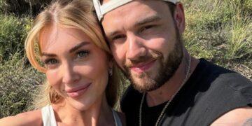 Девојката на трагично починатиот Лијам Пејн во полиција: „Ја прогонува тоа што се случи“