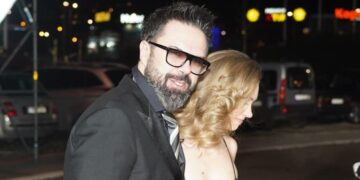 Грашо откри како изгледа Божиќ во неговата куќа: децата плачат, сестрата ги донесе кучињата