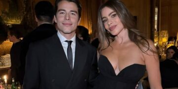 Софија Вергара ја дочека Новата година во Париз