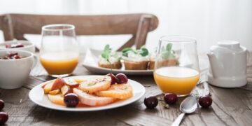 Три хороскопски знаци кои сите ги сакаат