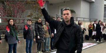 Актерот кој доби отказ затоа што го критикуваше Вучиќ: „Поддршка за студентите и од Загреб“