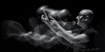 Џијан Емин продолжува со европскиот музички поход: Патување низ епохите, од Бах до електроника со Тристано и Филхармонијата на Луксембург