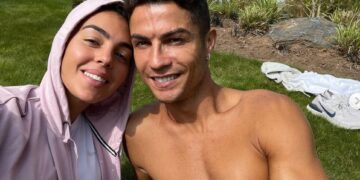 Роналдо со емотивна порака за роденденот на сопругата: „Твојата светлина нè осветлува“