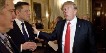 Трамп: Го замолив Маск да оди да ги земе храбрите астронаути кои Бајден ги остави во Вселената