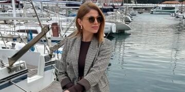 Лејла Филиповиќ објави фотографии со мајка и и сестра и од Дубровник: „Серенада за мојот град“