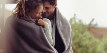 Најлојалните мажи се родени во три знаци: ќе ве чуваат како капка вода на дланка