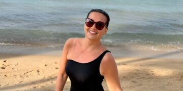 Нина Бадриќ објави фотографија од плажа во Тајланд: „Доцна ни текнува да живееме“