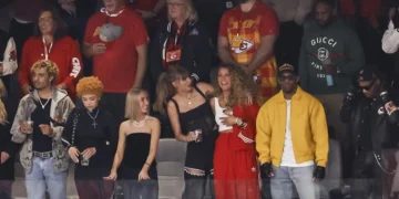 Тејлор Свифт и Блејк Лајвли беа најдобри пријaтелки, а по скандлот повеќе не комуницираат, тврди извор