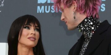 (Видео) Меган Фокс и Машин Ган Кели добија ќерка