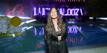 Веројатно никогаш не сте слушнале за неа: најмладата светска милијардерка доаѓа од AI светот