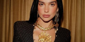 Фотографите ги забележаа „незгодните“ моменти: познатата убавица покажа премногу