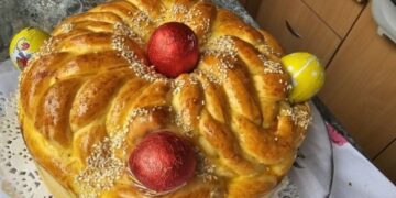 Направете ја најубавата велигденска погача