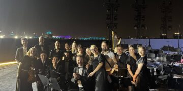 (Видео) Македонци свиреа за најавата на Дизни во Абу Даби – шоу со 7.000 дронови и ѕвезди на сцена