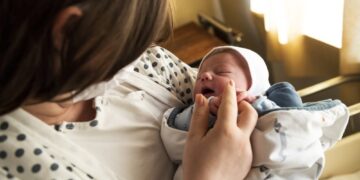 Шест причини зошто е добро да се биде „постара“ мајка