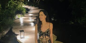 Ана Ивановиќ никогаш не била попровокативна: воодушеви во фустанот со длабоко деколте