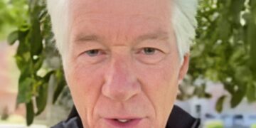 (Видео) Ричард Гир направи профил на Инстаграм, следи само четири лица