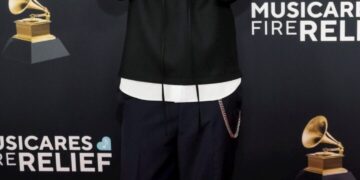 Били Ајлиш ги освои овогодинешните Американски музички награди