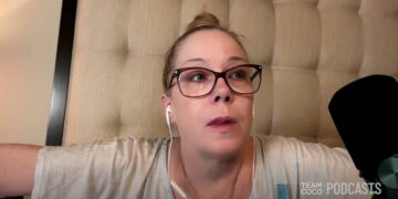 (Видео) Кристина Аплгејт ги откри првите симптоми на мултиплекс склероза: „Беше суптилно“