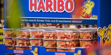 Дете паднало во кома откако изело гумени бонбони „Харибо“ со канабис