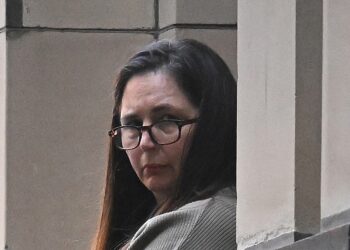 Жена во Австралија обвинета за убиство – подготвила ручек со отровни печурки за роднините