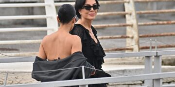 Ким Кардашијан и Крис Џенер пристигнаа во Венеција за „свадбата на векот“