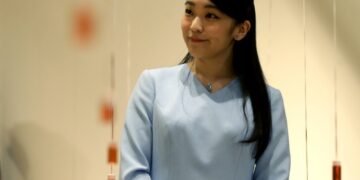 Принцезата која се откажа од сè за љубовта стана мајка