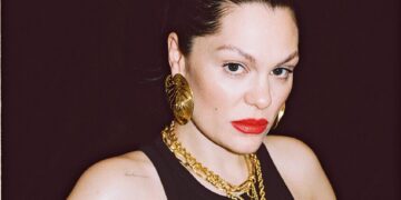 Џеси Џеј откри дека ѝ е дијагностициран рак на дојка