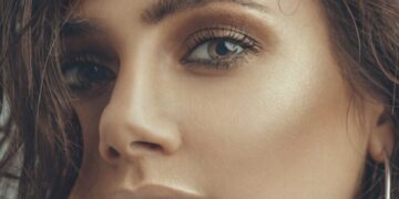 (Видео) Новиот хит за убавина за ова лето се вика еспресо шминка